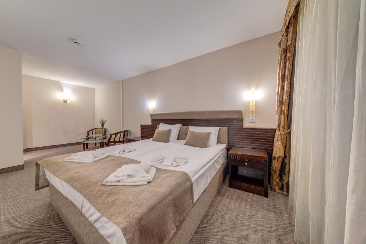 & Holidays - Free Parking 4* Bansko