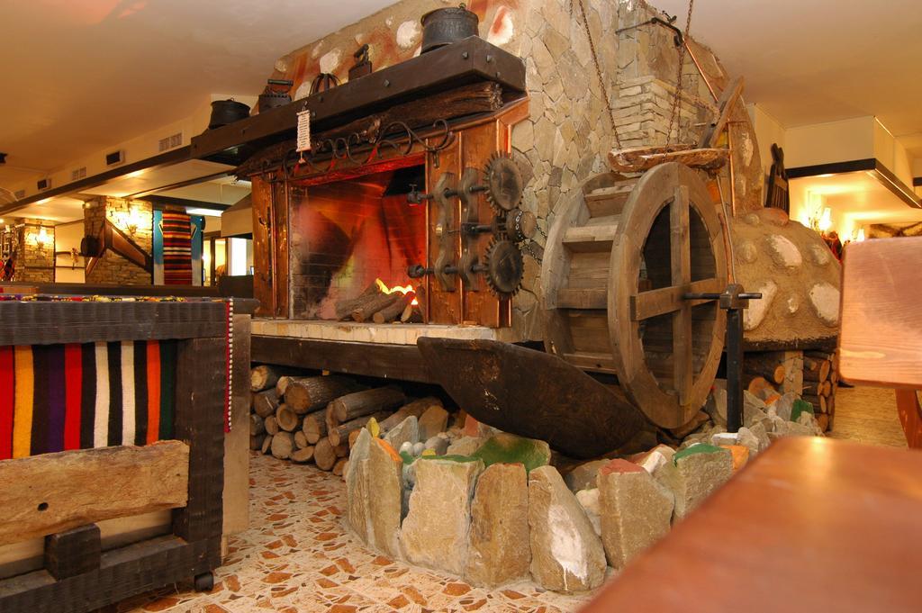 Hotel & Holidays - Free Parking Bansko
