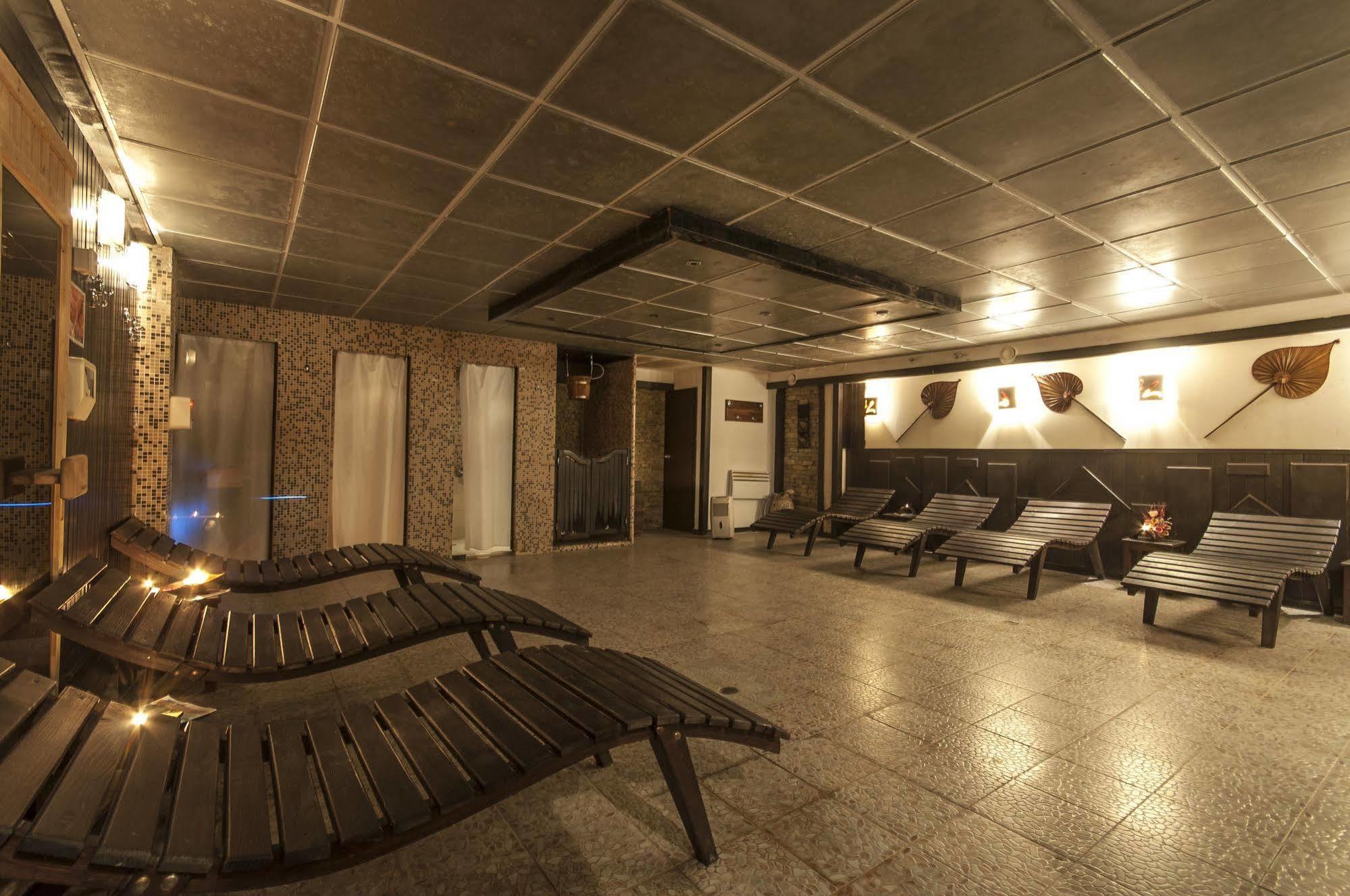 & Holidays - Free Parking Bansko